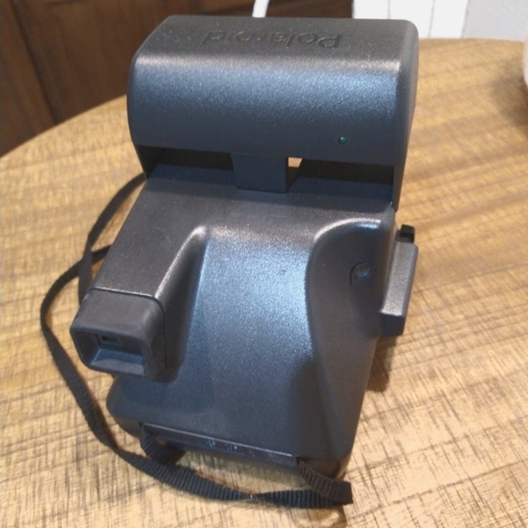 Polaroid One Step Close Up Camera - Picture 4 of 7